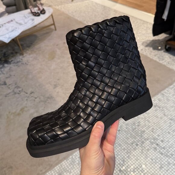 Bottega Veneta Black Supple Lambskin Intrecciato Weave Ben Ankle Boots - Picture 11 of 13